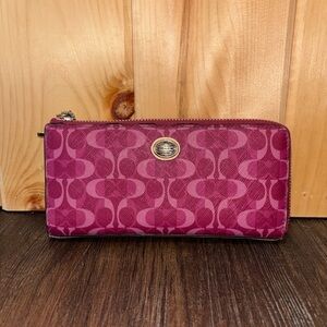 Coach Zip-Around Signature Wallet - Peyton Dream Bordeaux and Tan